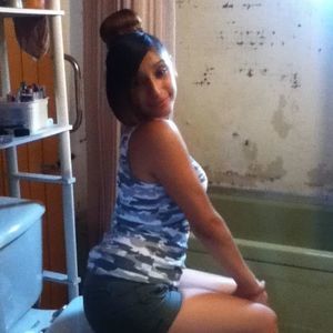 Meet your Posher, Lina